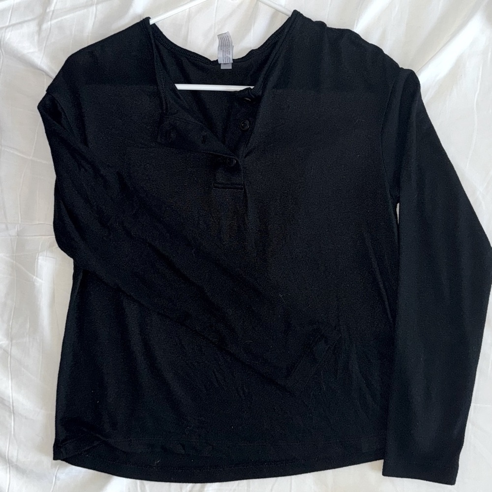 Target Stars Above Black Oversize Lounge Top